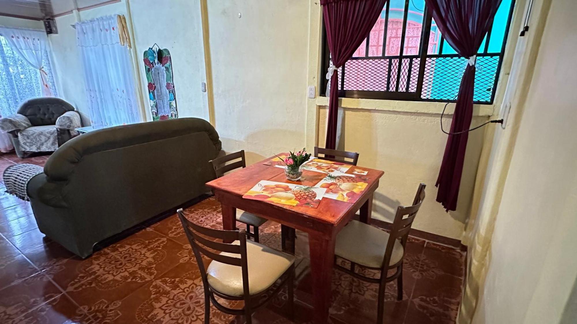 דירות טורטוגוארו The Corner House מראה חיצוני תמונה